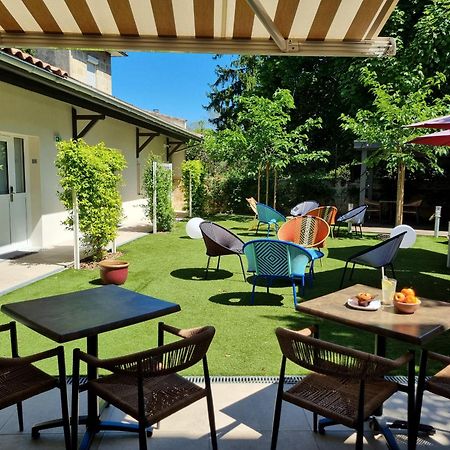 Bloom Hostel Bar & Garden Бордо Екстериор снимка