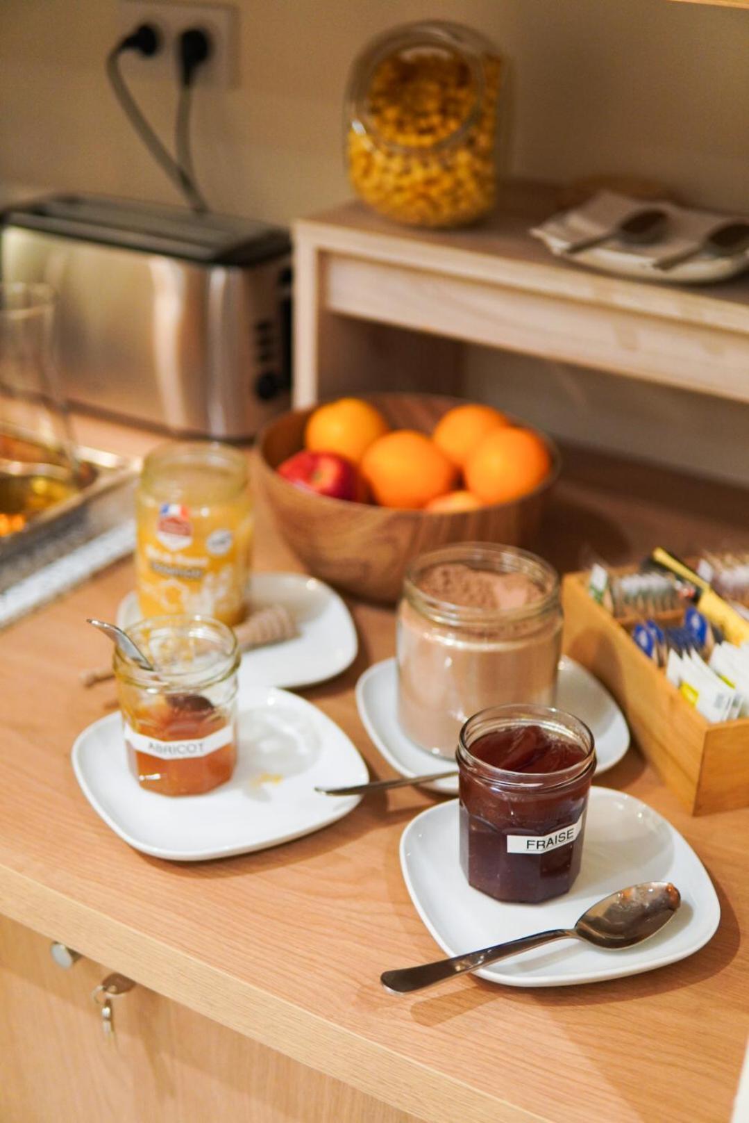 Bloom Hostel Bar & Garden Бордо Екстериор снимка
