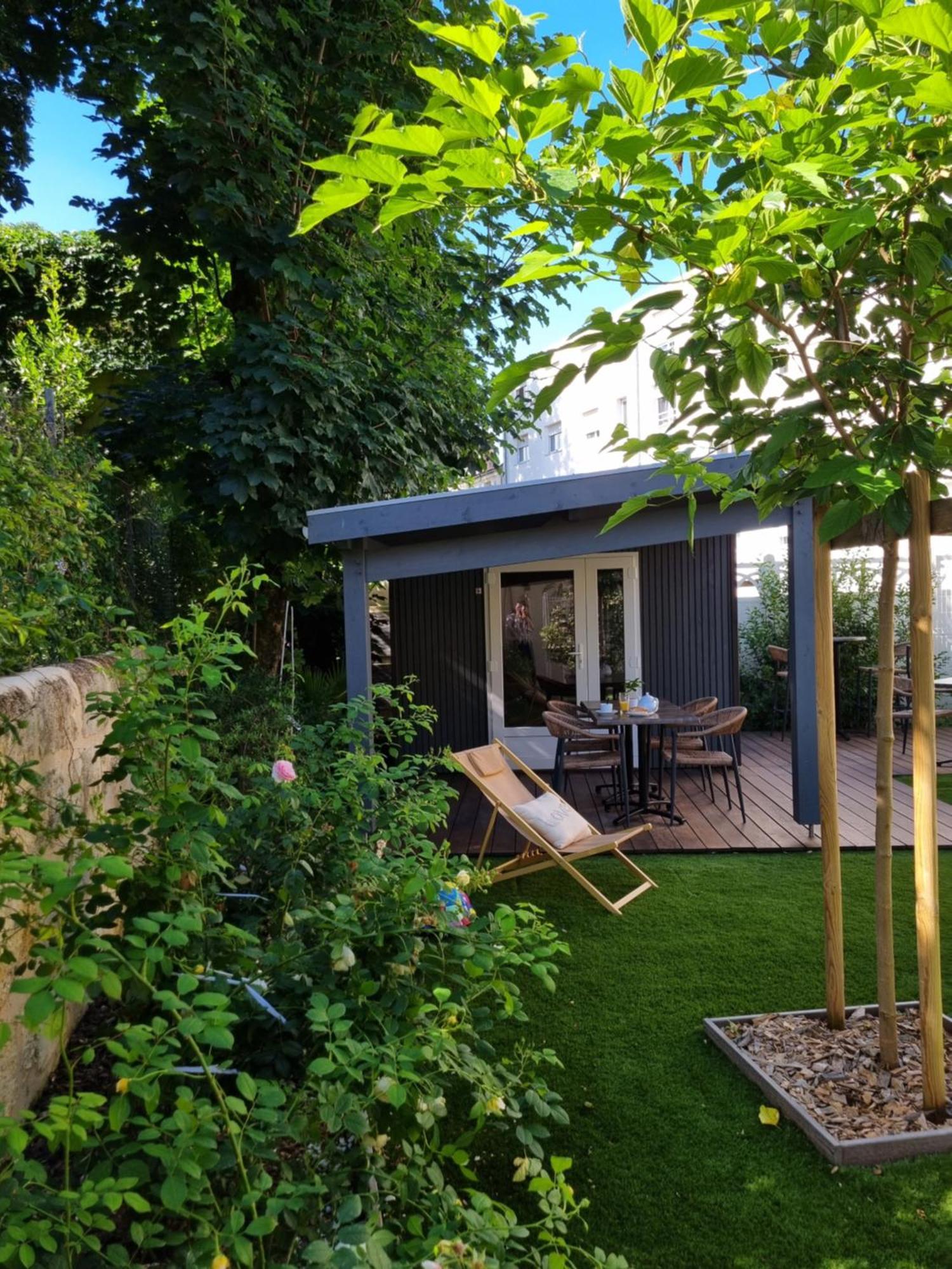 Bloom Hostel Bar & Garden Бордо Екстериор снимка