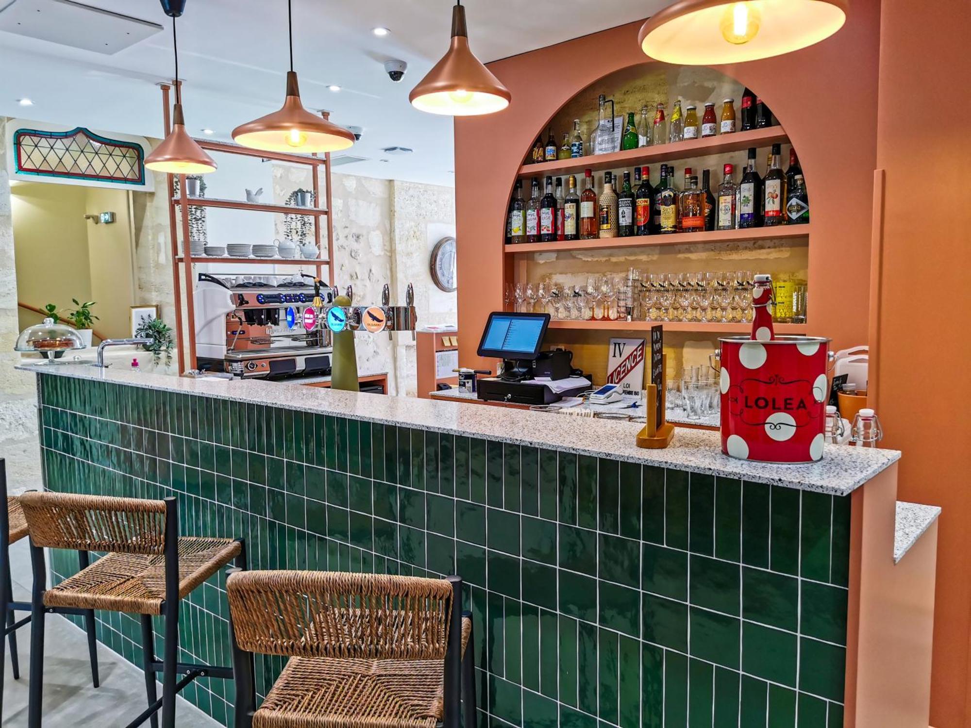 Bloom Hostel Bar & Garden Бордо Екстериор снимка