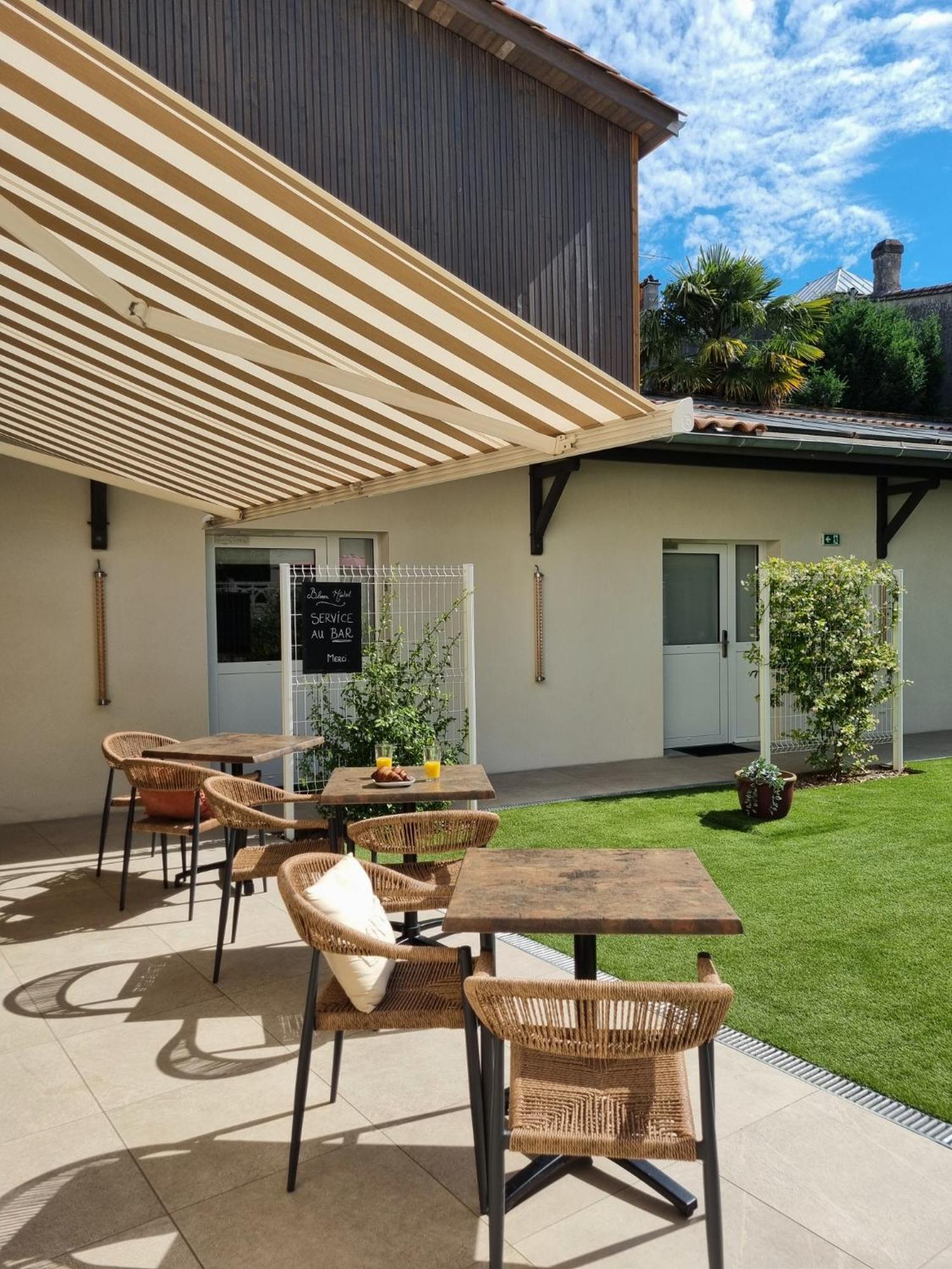 Bloom Hostel Bar & Garden Бордо Екстериор снимка