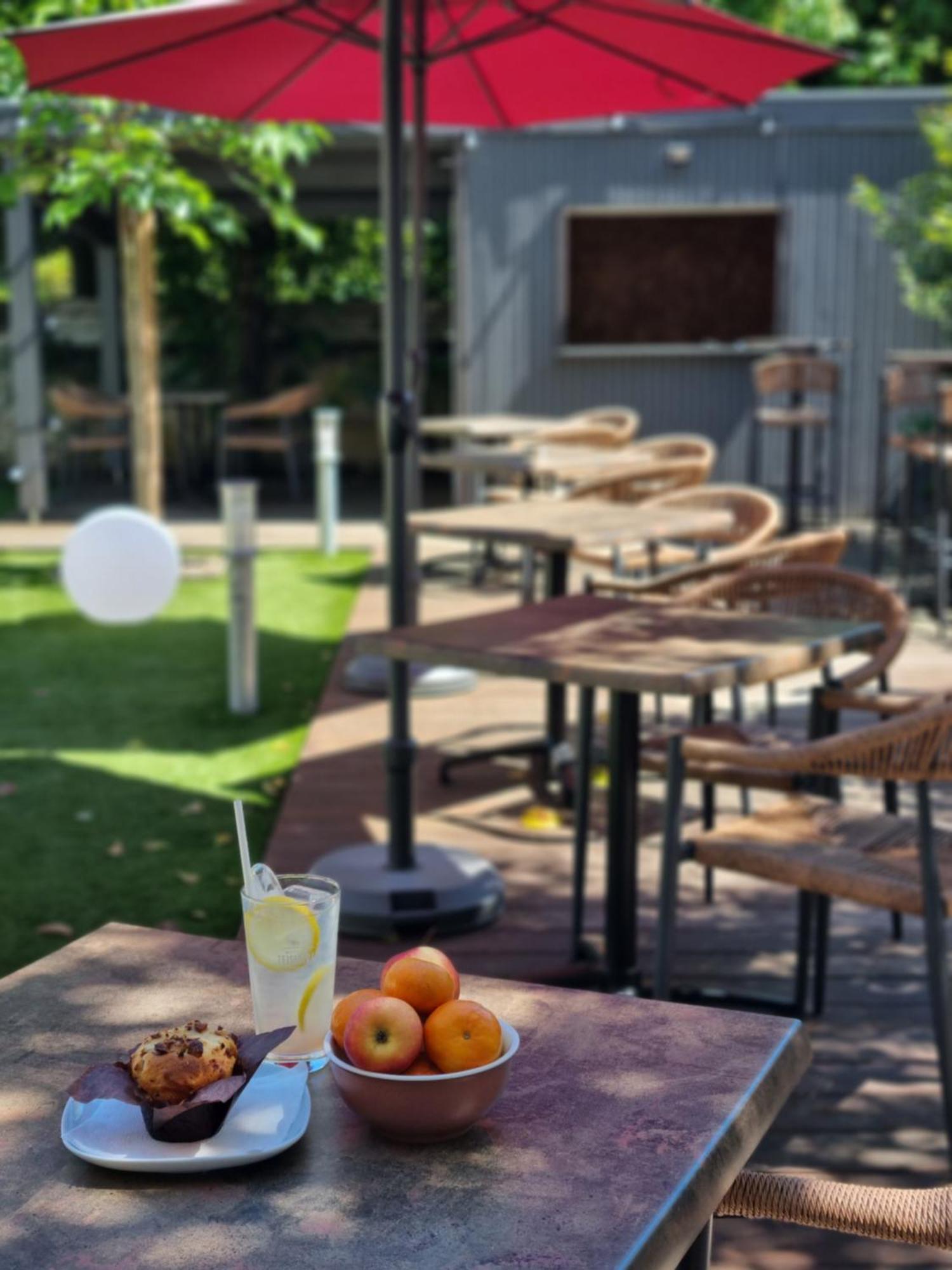 Bloom Hostel Bar & Garden Бордо Екстериор снимка