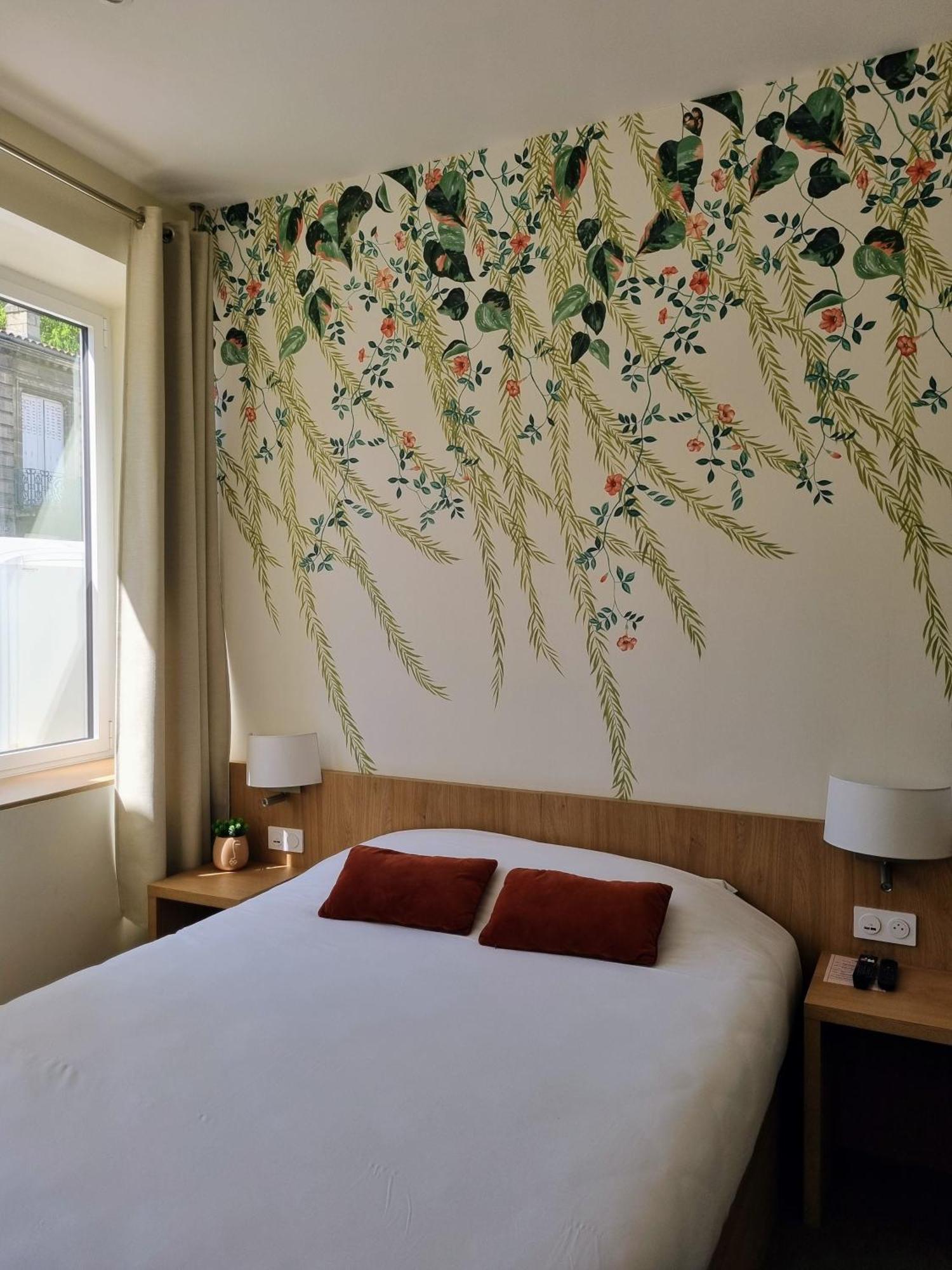 Bloom Hostel Bar & Garden Бордо Екстериор снимка
