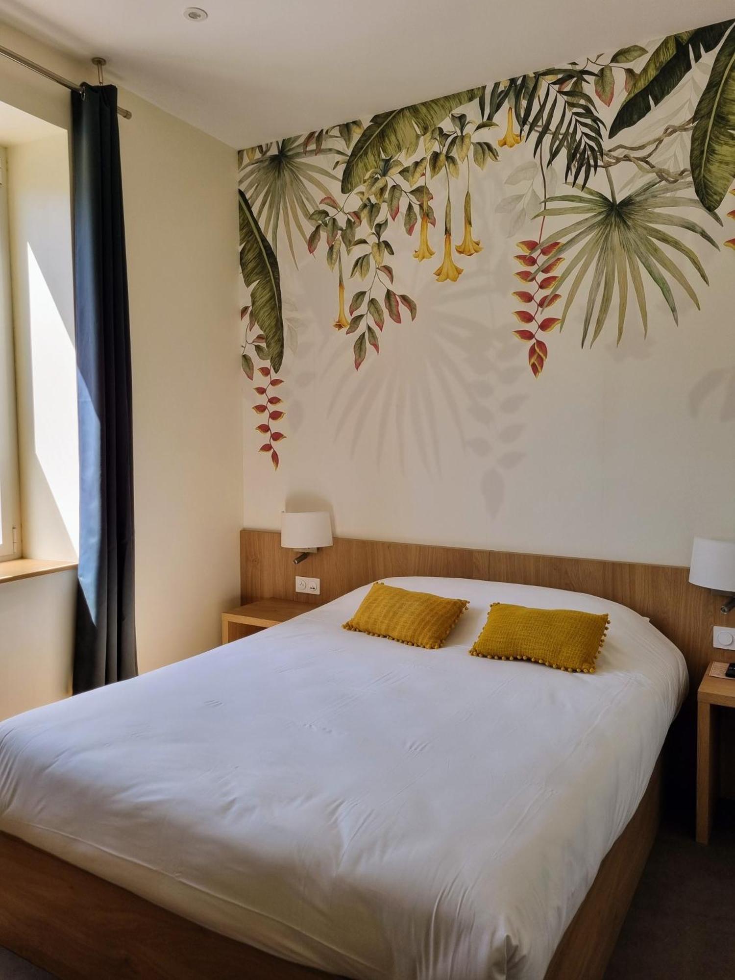 Bloom Hostel Bar & Garden Бордо Екстериор снимка